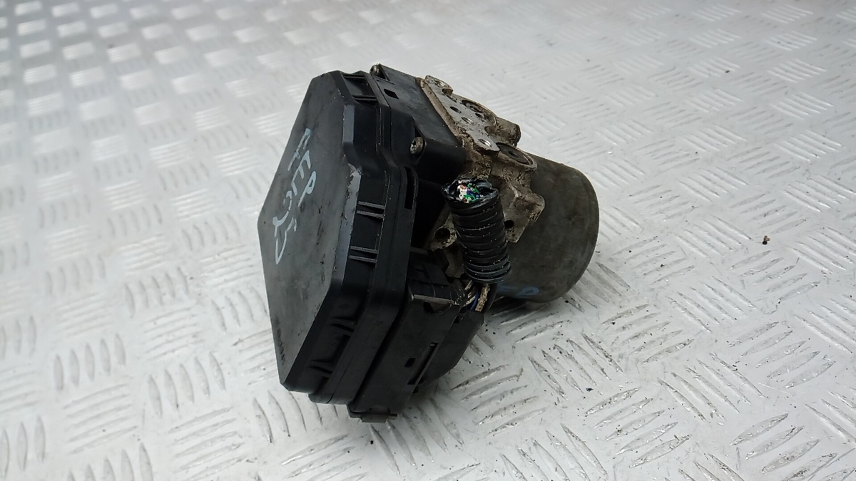 Блок ABS к Toyota RAV 4 2015
