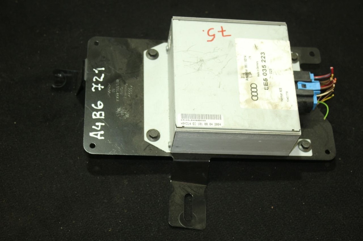 Сабвуфер к Audi A4 2004