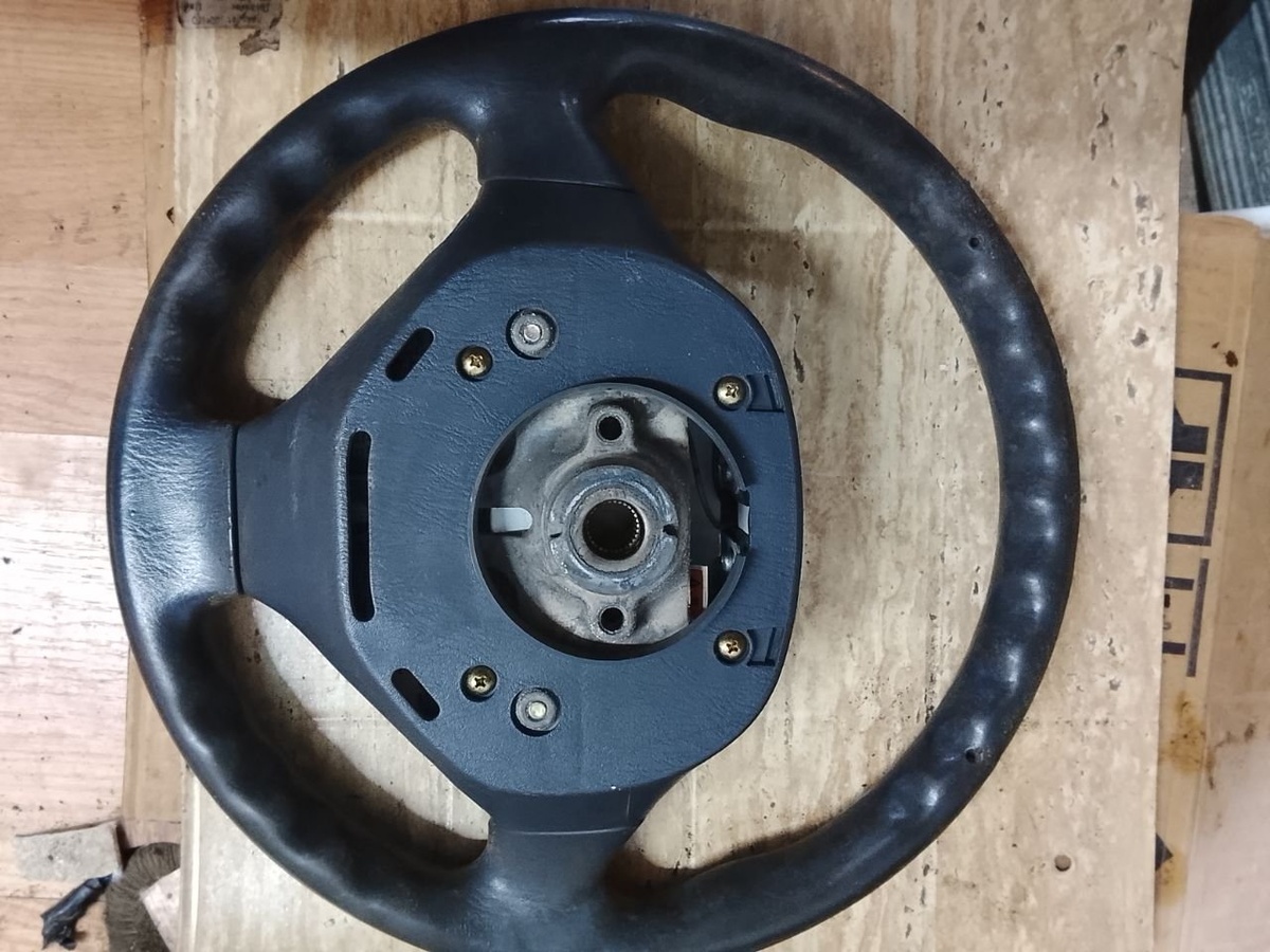 Руль к Suzuki Ignis 2001