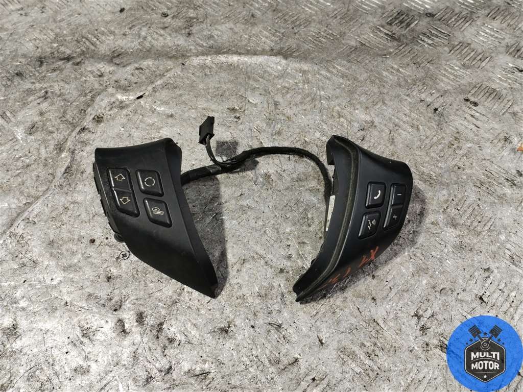 Кнопки руля к BMW X1 2013