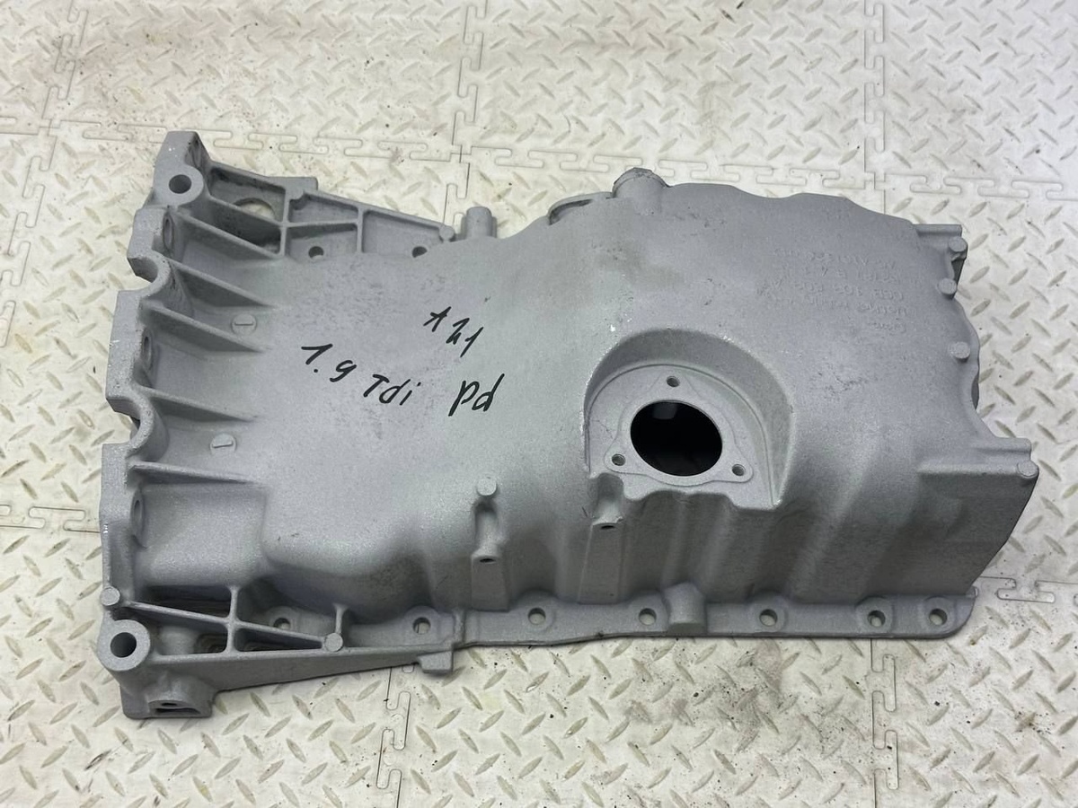 Поддон к Audi A4 2002