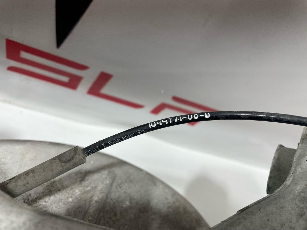Кулак задний левый к Tesla Model 3 2019
