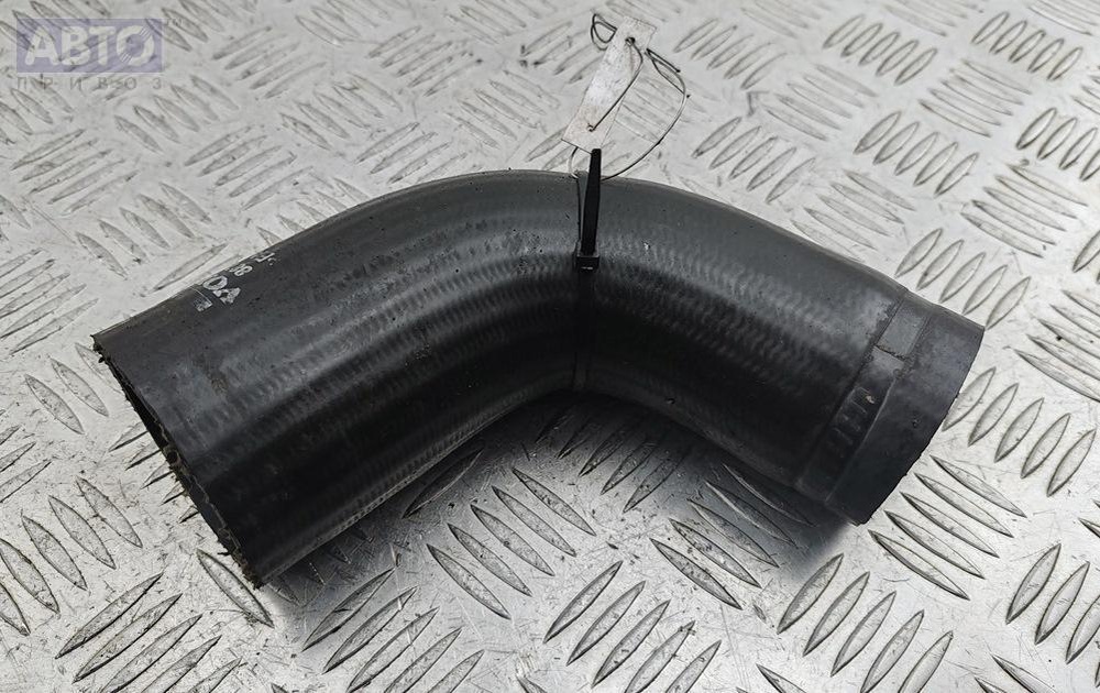 Патрубок интеркулера к Volvo S40 2000