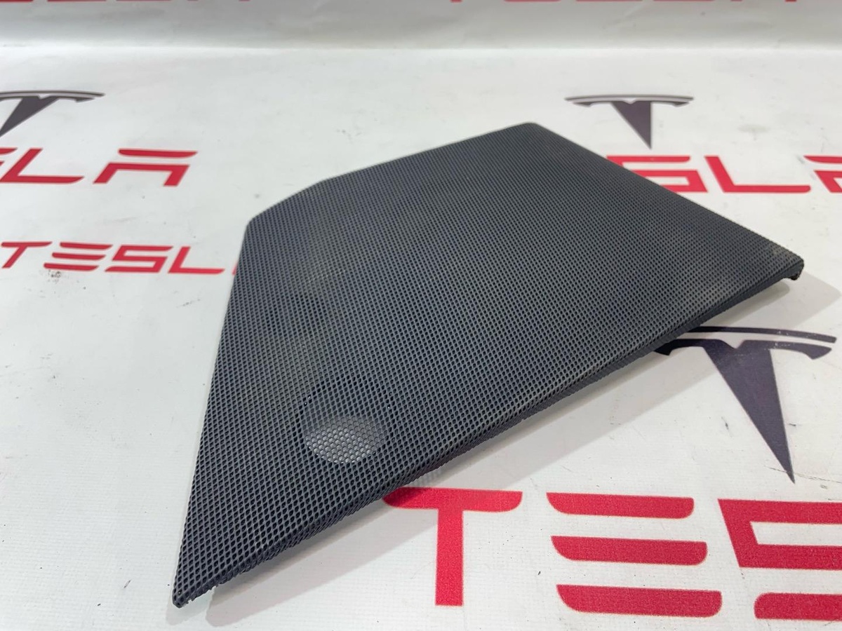 Сетка для динамика к Tesla Model X 2022