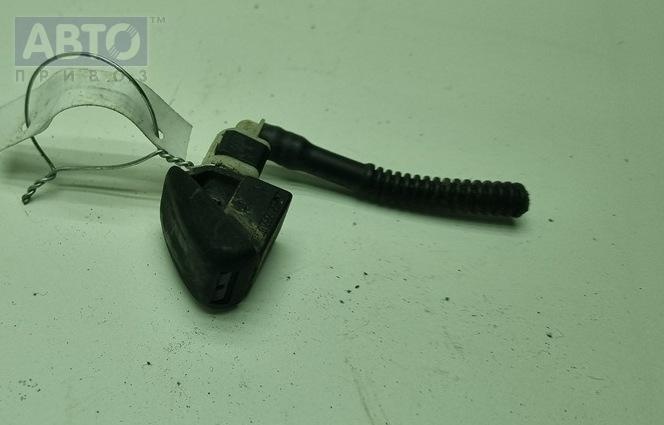 Форсунка омывателя фар к Skoda Fabia 2009
