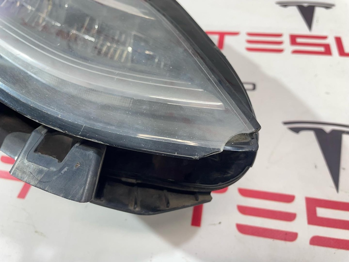 Фара правая к Tesla Model 3 2019