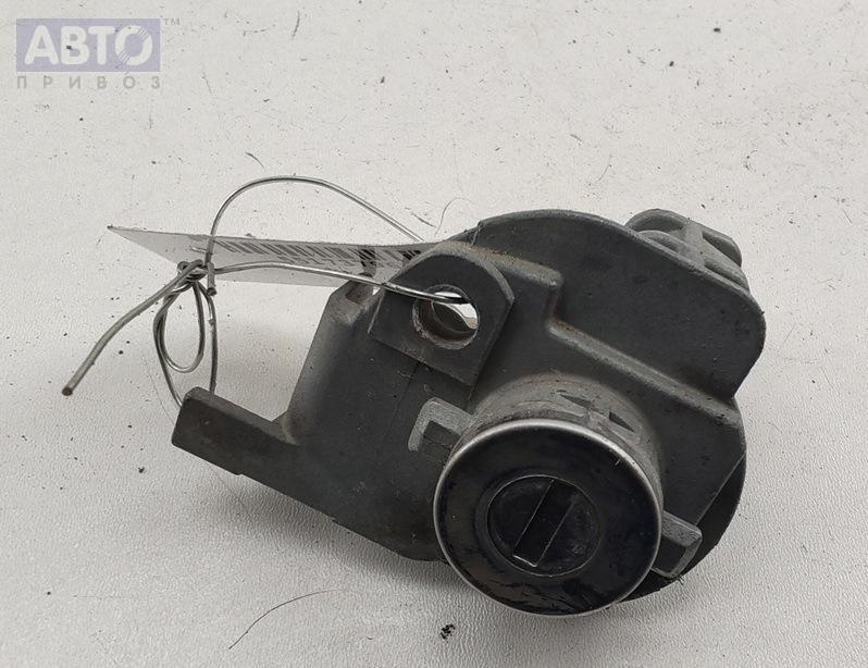 Замок двери к Mazda 6 2006