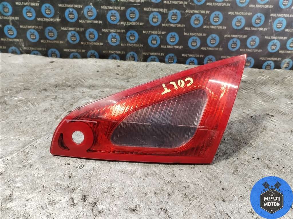 Фонарь крышки багажника правый к Mitsubishi Colt 2006