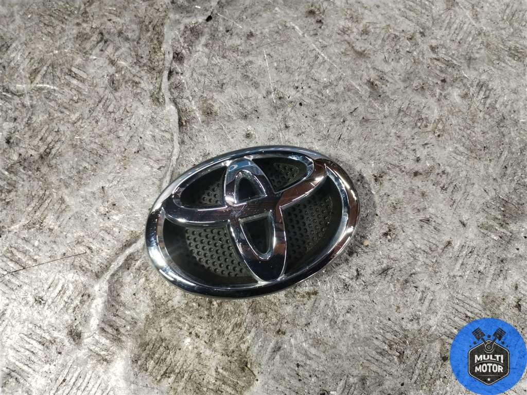 Эмблема к Toyota Yaris 2013