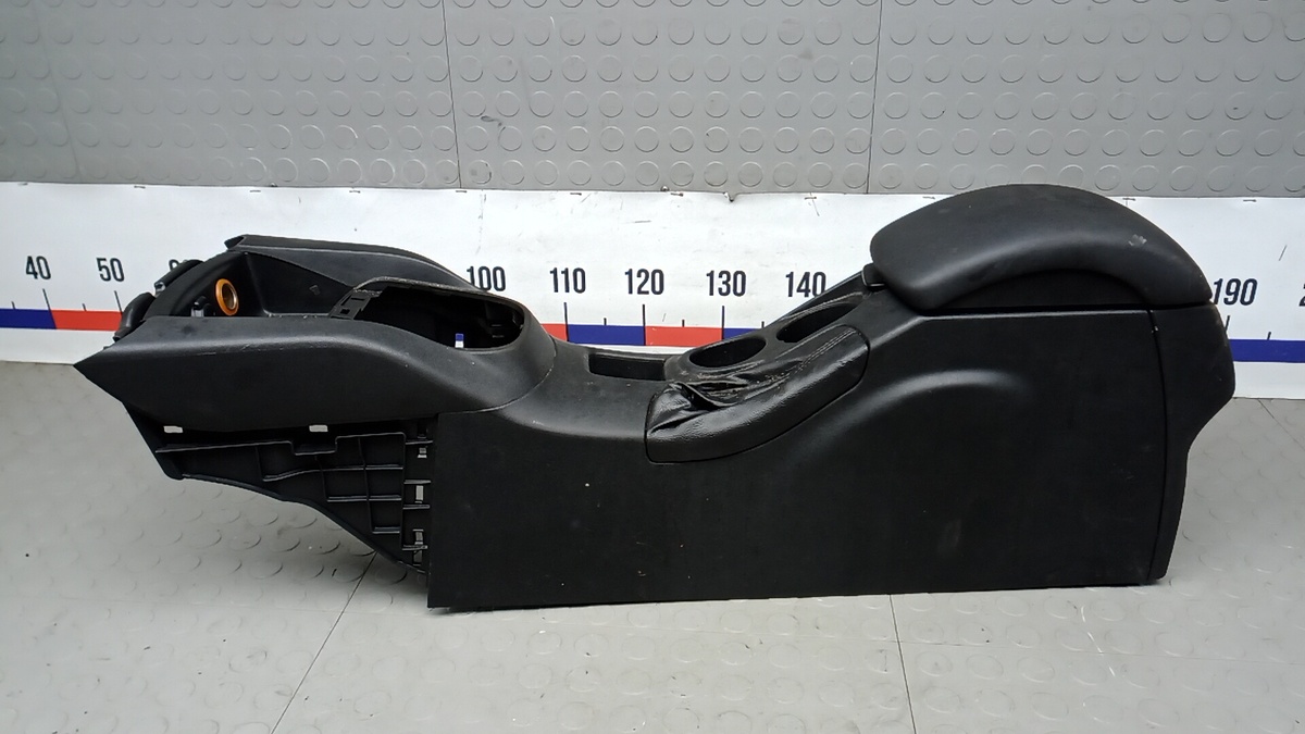 Подлокотник к Citroen C4 2012
