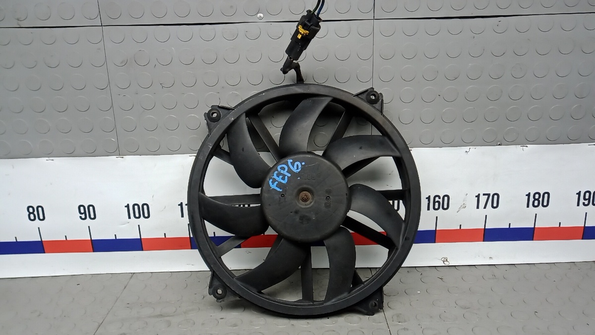 Вентилятор радиатора к Peugeot Partner 2010
