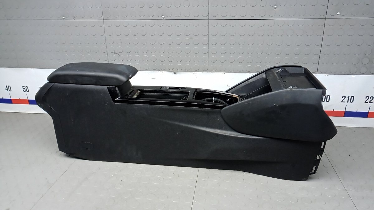 Подлокотник к Citroen C4 2022