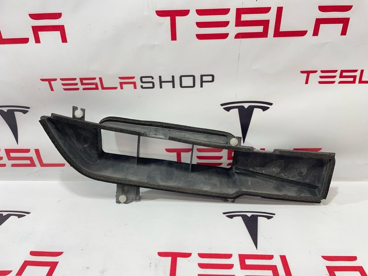 Воздуховод к Tesla Model 3 2019