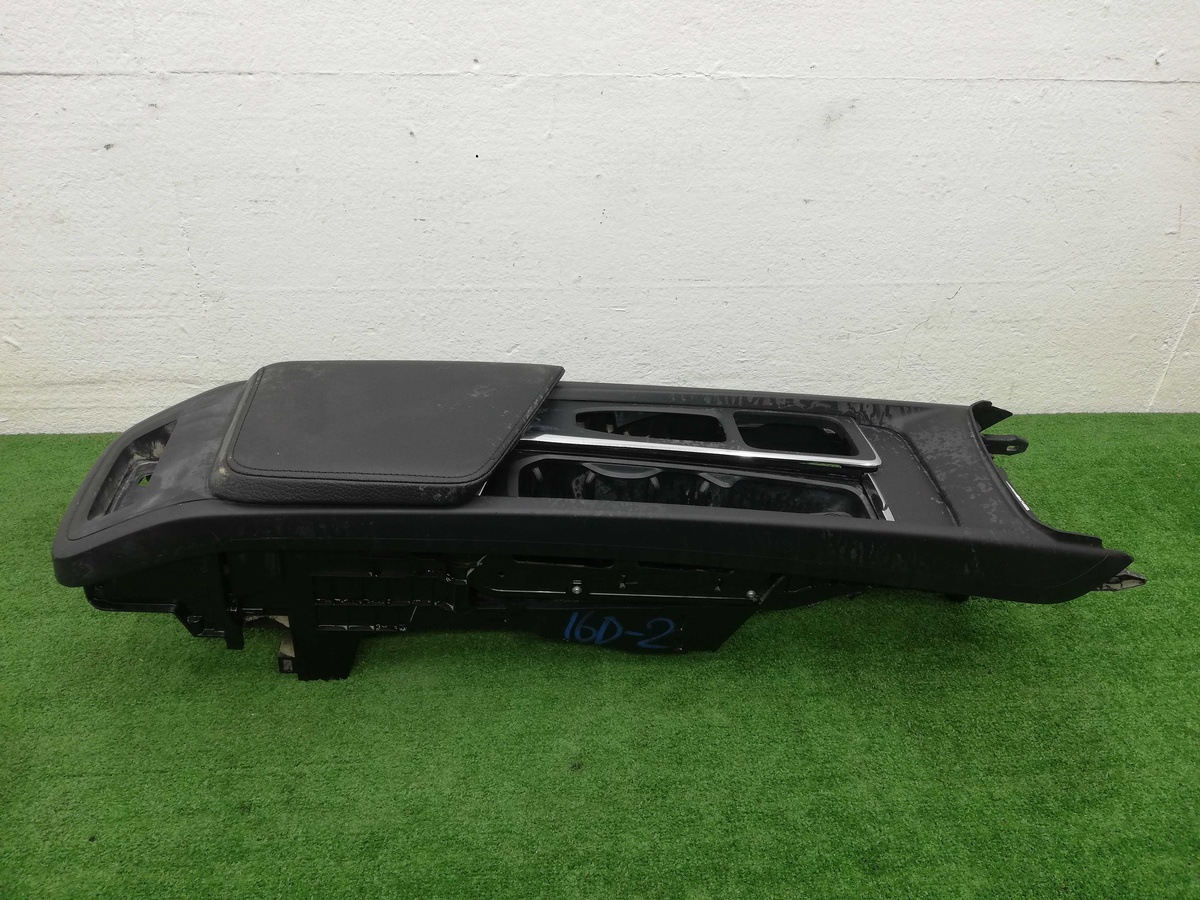 Подлокотник к Volvo XC60 2018