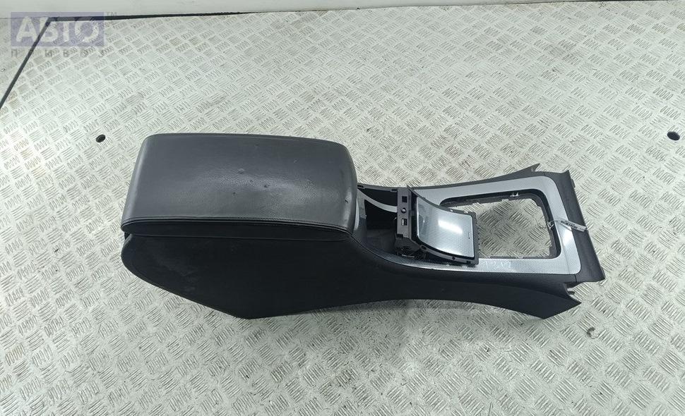 Подлокотник к Peugeot 407 2004