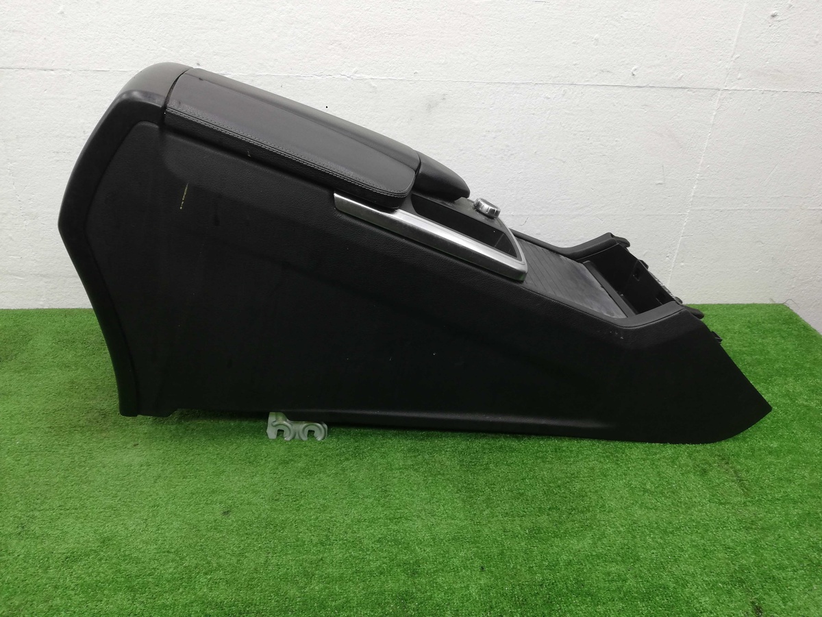 Подлокотник к Mercedes-Benz M-klasse 2014