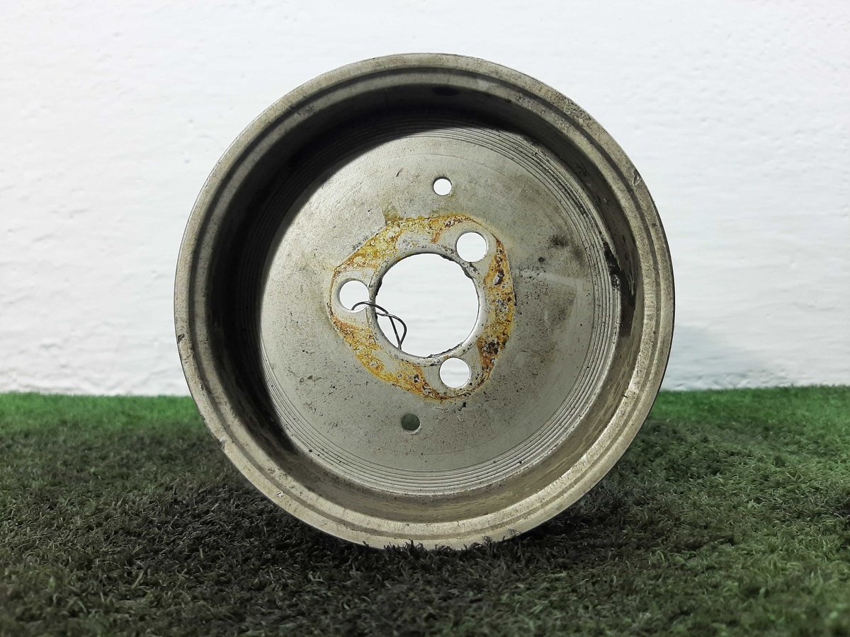 Шкив помпы к Audi Q7 2011