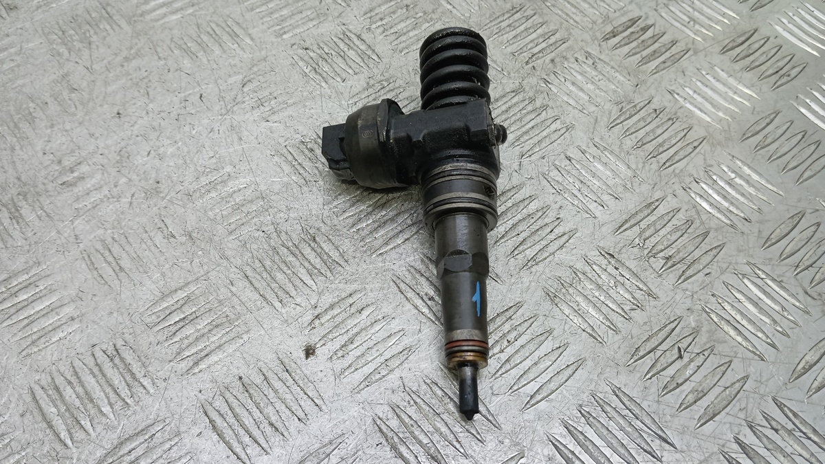Форсунка к Volkswagen Transporter 2004
