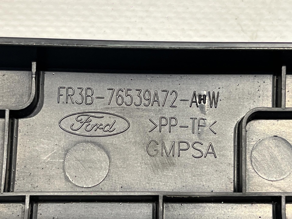 Пластик к Ford Mustang 2018