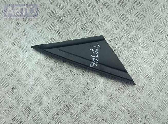 Молдинг крыла к Ford Focus 2014