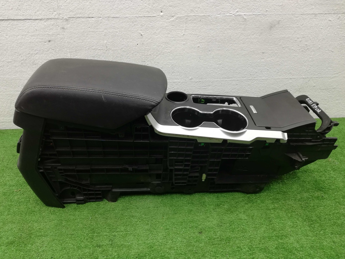 Подлокотник к Ford Explorer 2012