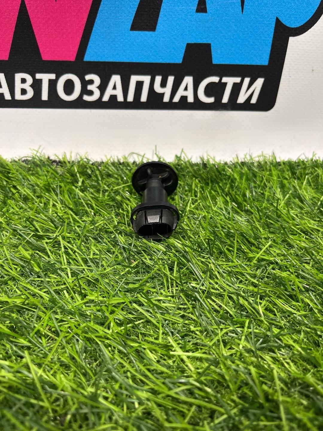 Отбойник капота (демпфер) к Ford Edge 2022