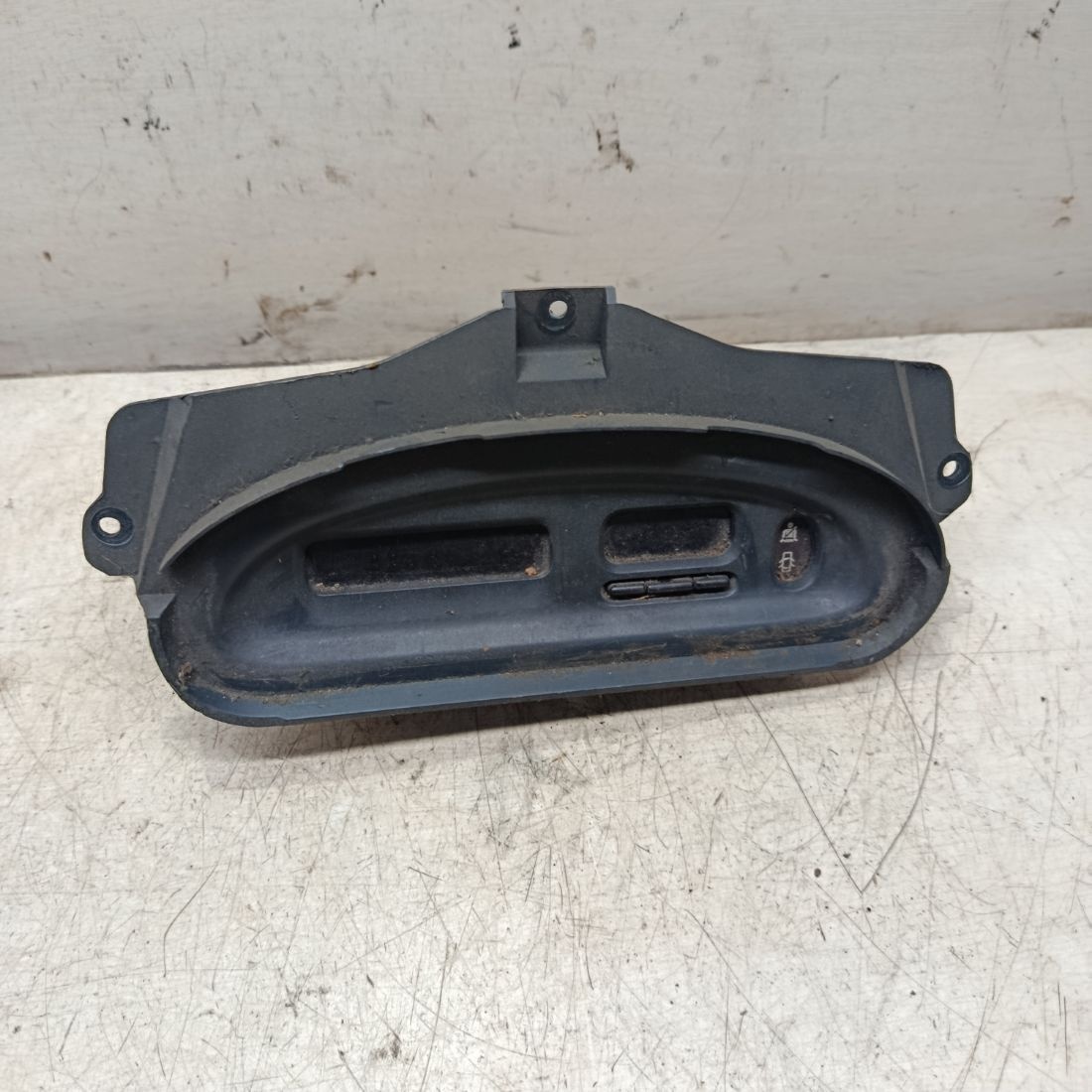 Часы к Renault Scenic 1998