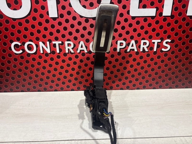 Педаль газа к Audi Q8 2021
