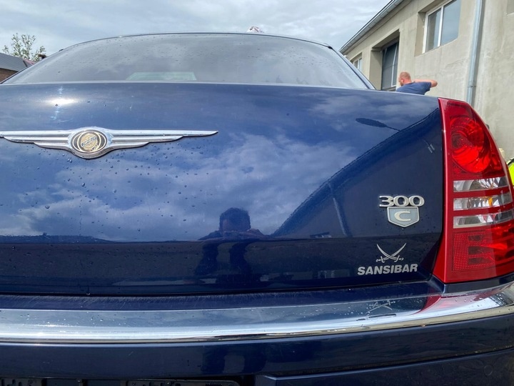 Крышка багажника (дверь 3-5) к Chrysler 300C 2005