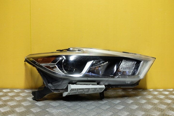 Фара правая к Nissan Maxima 2015