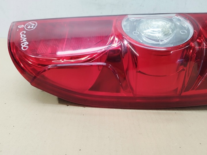 Фонарь задний правый к Opel Combo 2011