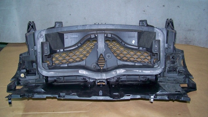 Решетка радиатора к Renault Twingo 2014