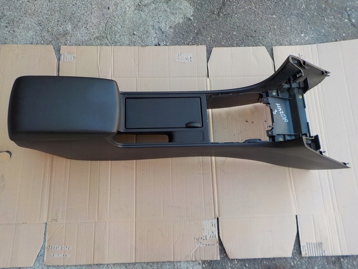 Подлокотник к Mazda 3 2003