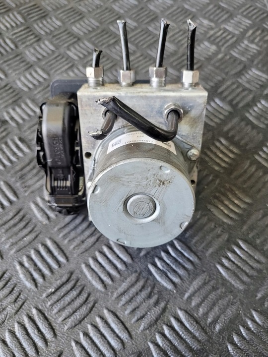 Блок ABS к Jeep Cherokee 2013
