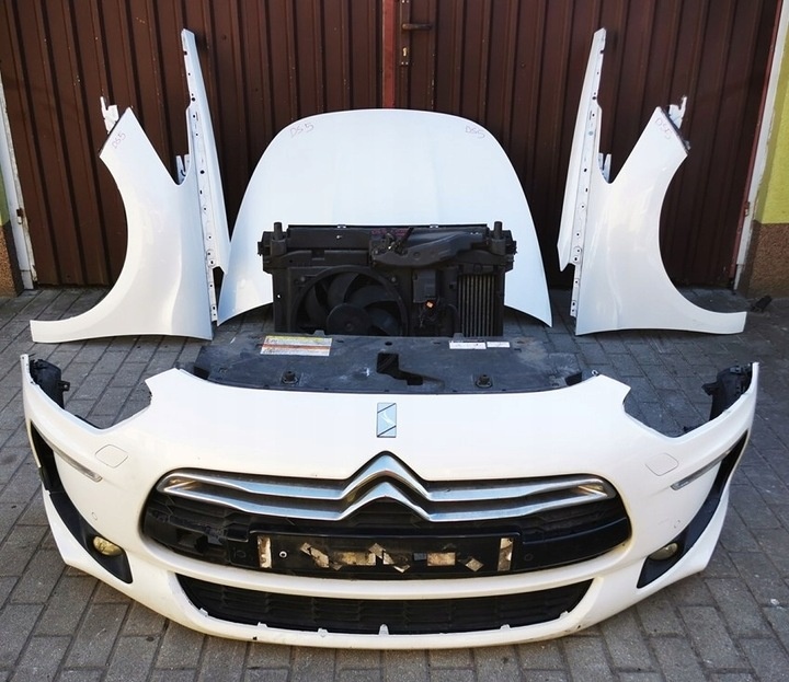 Передняя панель крепления облицовки (телевизор) к DS 4 2015