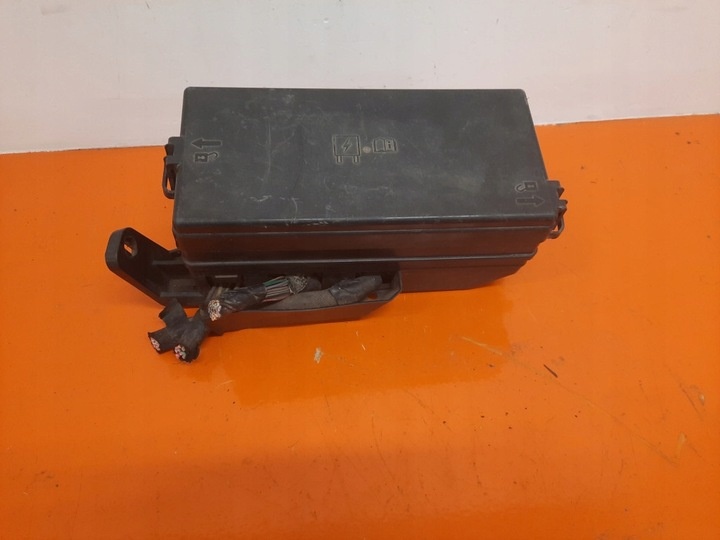 Блок предохранителей к Ford Freestar 2003