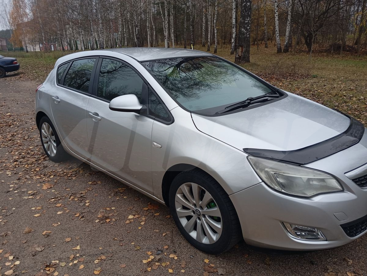 Opel Astra J, 2011