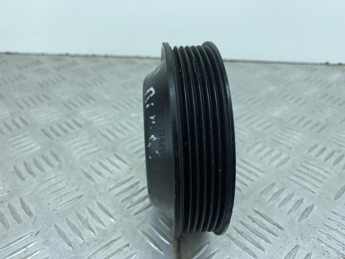 Шкив помпы к BMW 3 series 1992