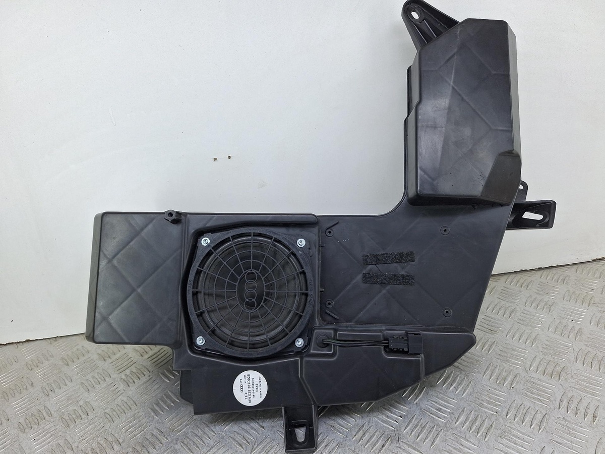 Сабвуфер к Audi A4 2006