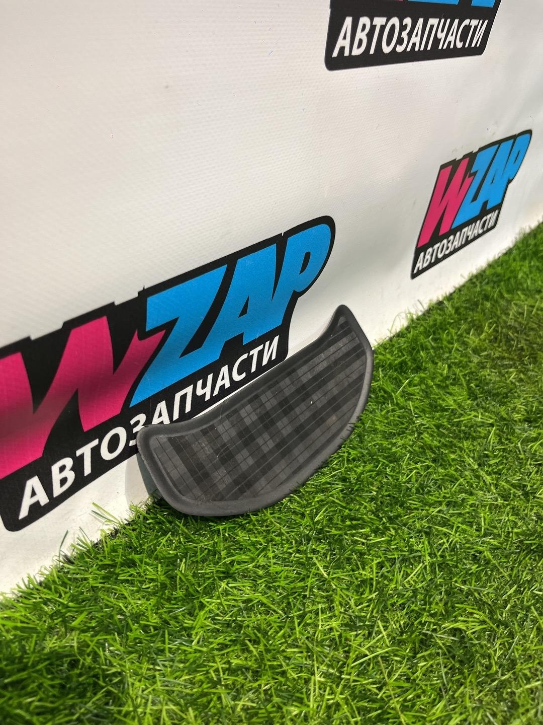 Коврик центральной консоли к MINI Clubman 2017