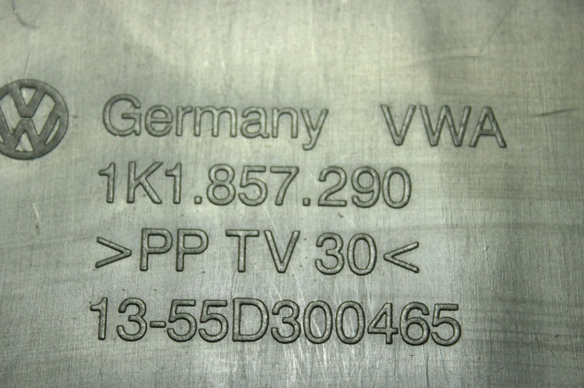 Бардачок к Volkswagen Golf 2006