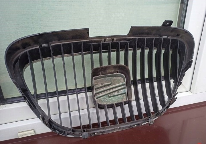 Решетка радиатора к SEAT Toledo 2004