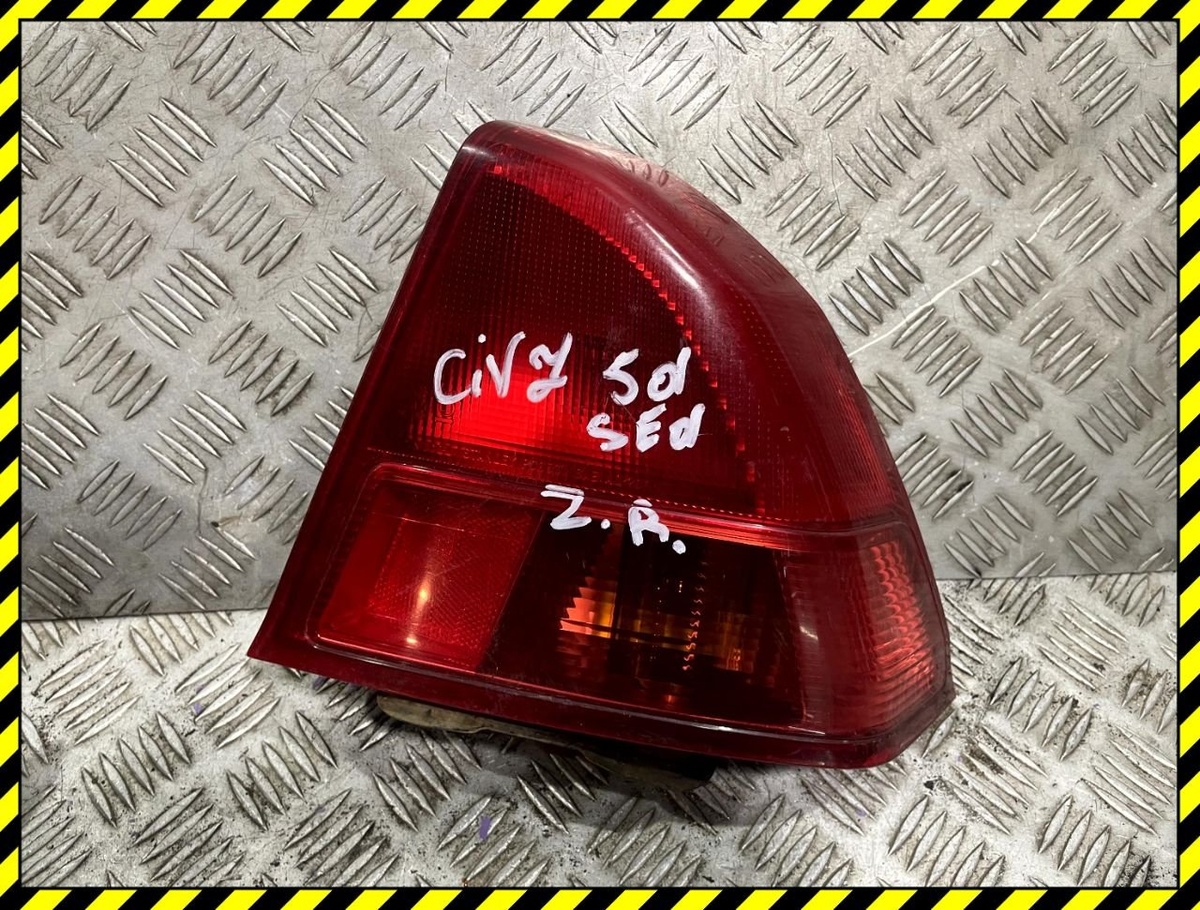 Фонарь задний правый к Honda Civic 2003