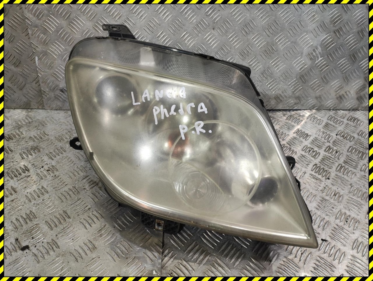 Фара правая к Lancia Phedra 2004
