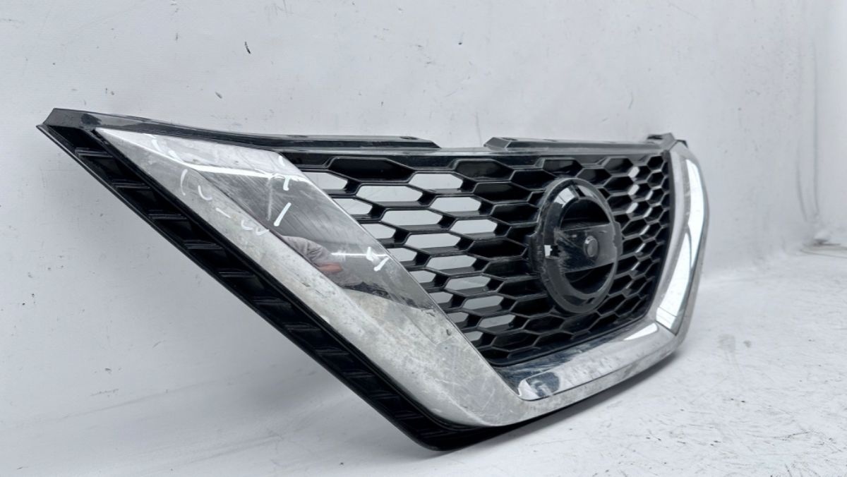Решетка радиатора к Nissan Qashqai 2018