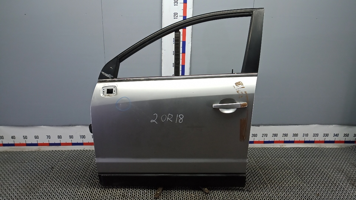 Дверь передняя левая к Saturn VUE 2009
