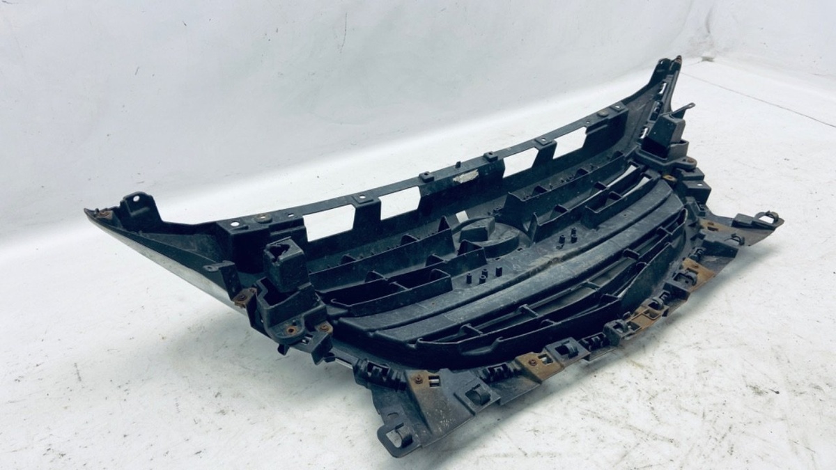 Решетка радиатора к Mazda 3 2014