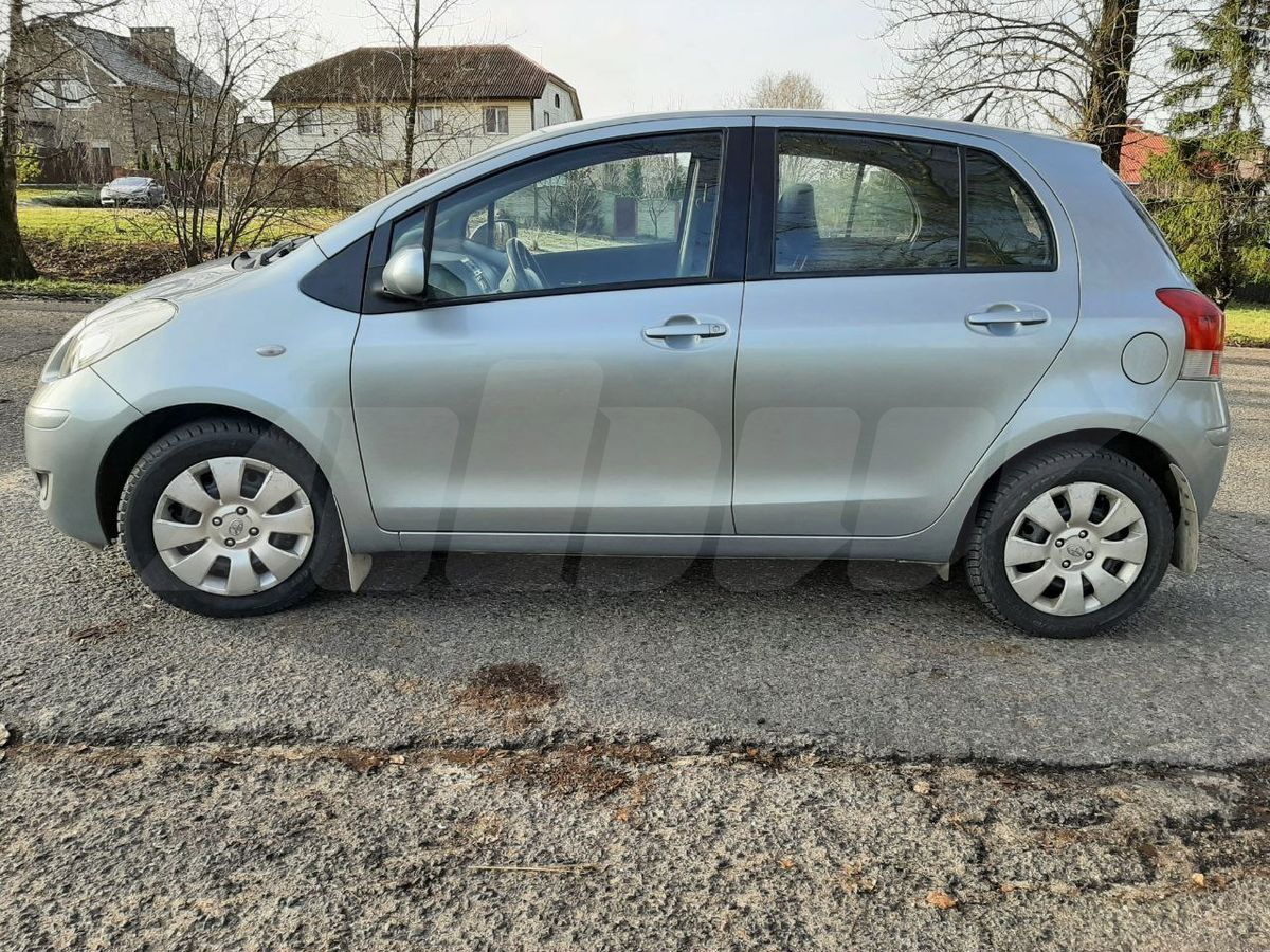 Toyota Yaris II Рестайлинг, 2011