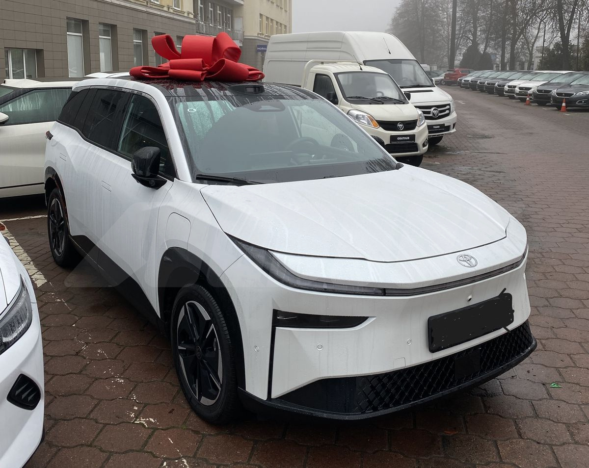 Toyota bZ3X I, 2025