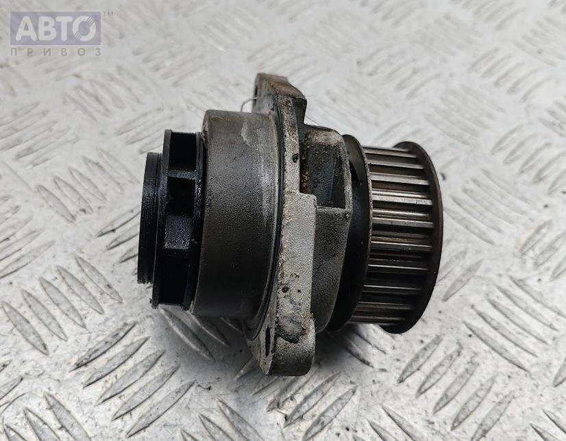 Помпа к Volkswagen Golf 2000
